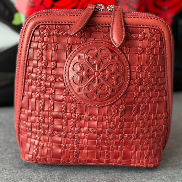 Brighton Ferrara Bettina Garnet Woven Crossbody Bag Heart Charm Silver - Picture 2 of 8